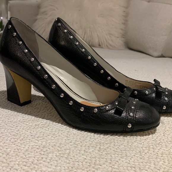 Black leather heels - Picture 1 of 4